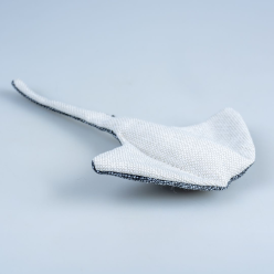 Duvo+ Pluszowa Płaszczka – Ekologiczna Zabawka dla Psa 20 cm