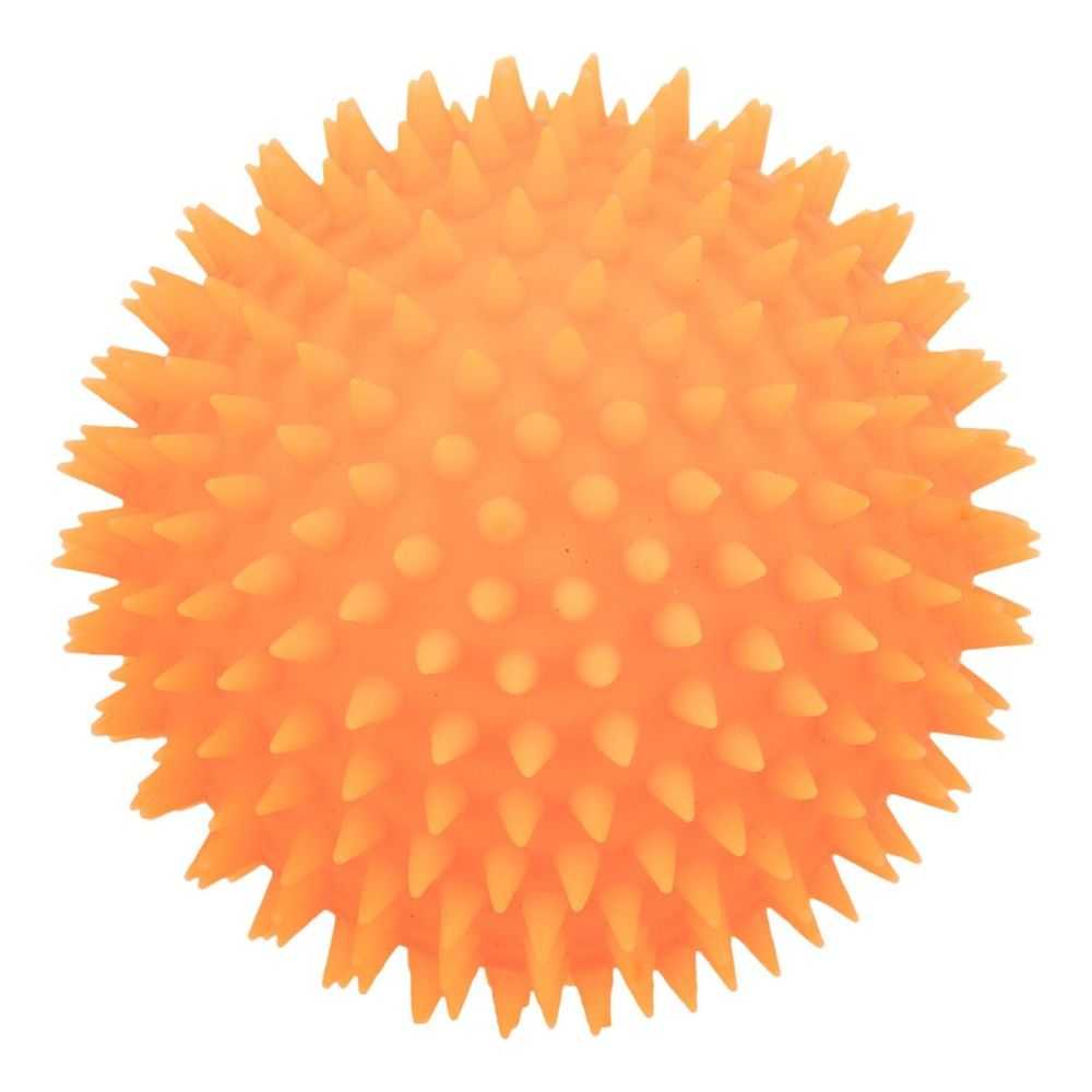 Pomarańczowa, piszcząca piłka jeżowa marki Trixie o średnicy 7 cm, wykonana z winylu z licznymi wypustkami.