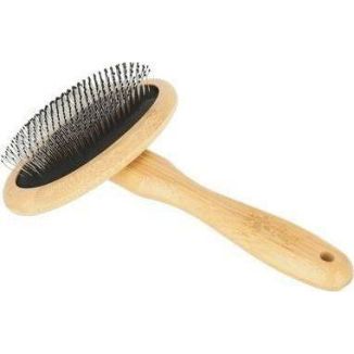 Owalna szczotka bambusowa Dingo w rozmiarze M z metalowymi igłami do długiej sierści - sklep zoologiczny Konikpolny.pl